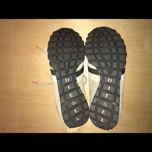 Diesel woman’s used size 7 sneakers